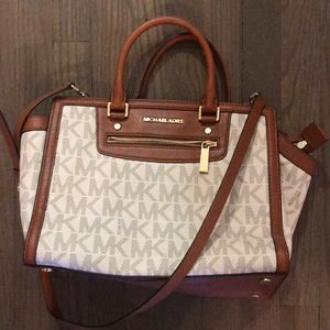 Michael Kors Bag- SUPER CLEAN!